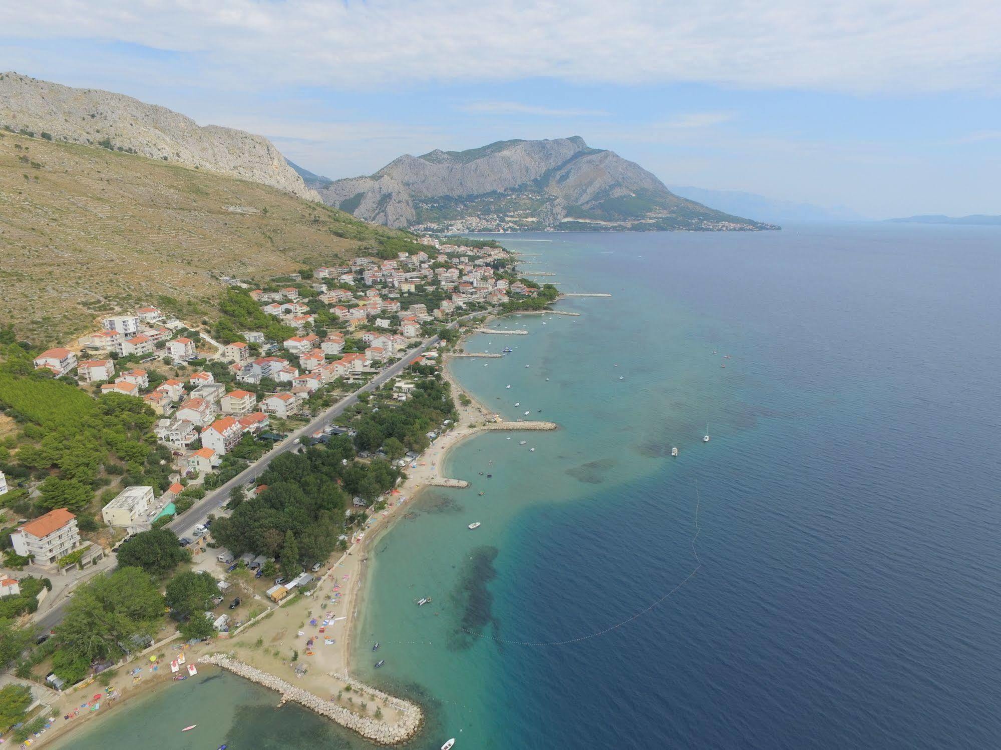 Pansion Begic Hotell Omiš Exteriör bild